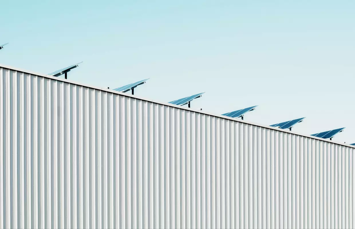 Photo de la façade d'un halle industrielle